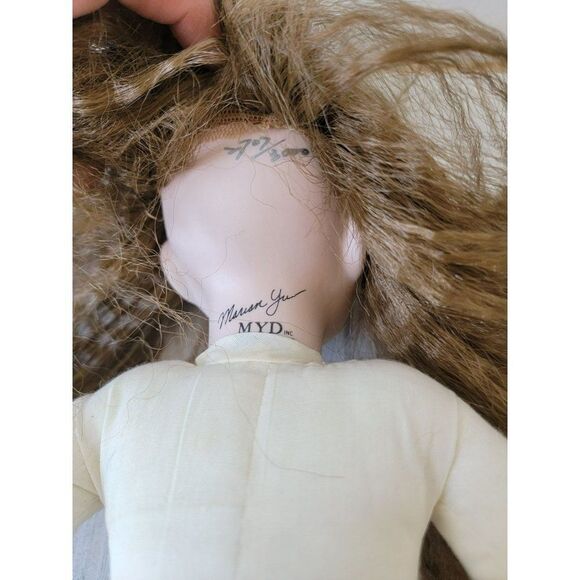 Marian Yu AS IS brunette porcelain doll girl collectible figure - Picture 9 of 9